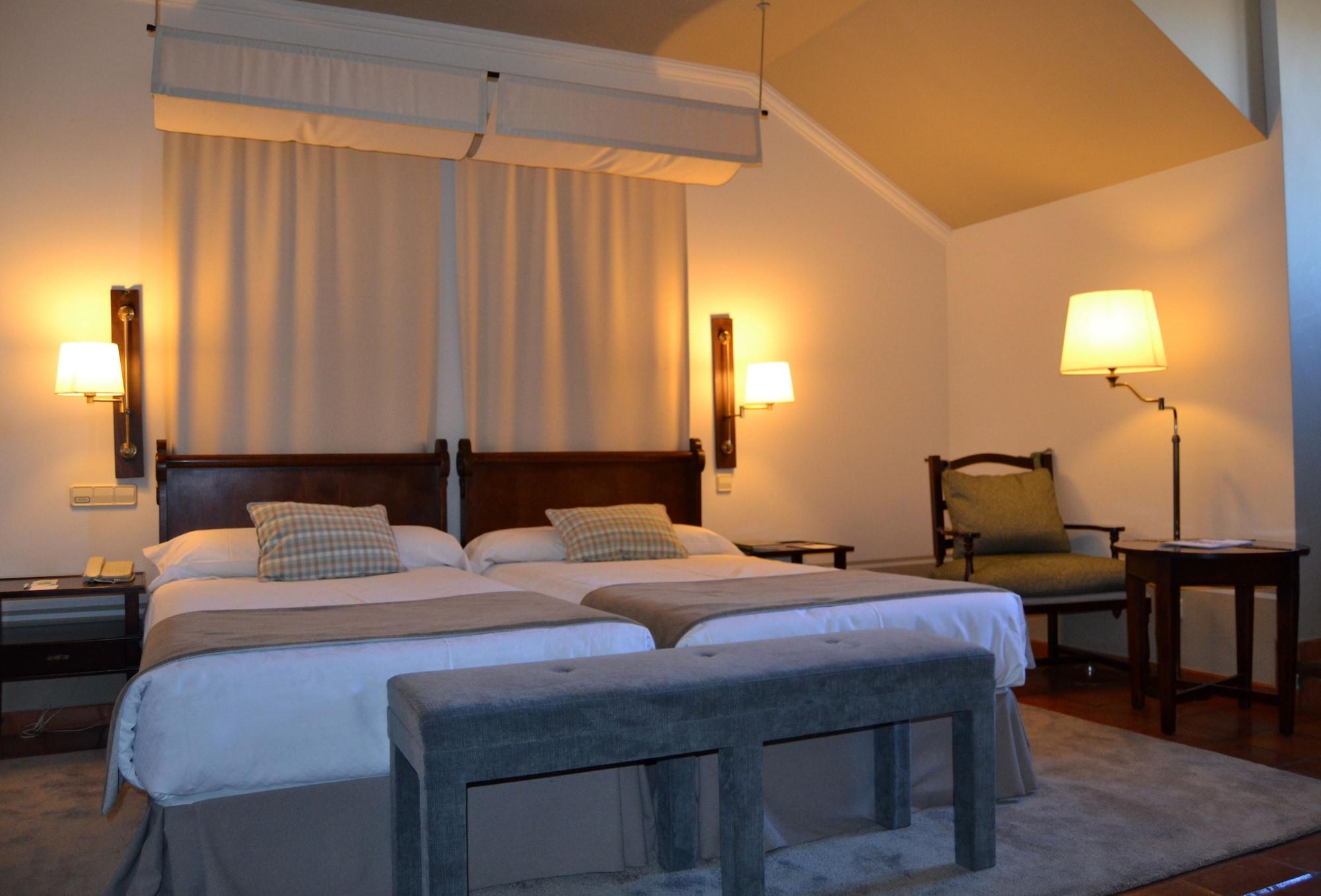 ปาราดอร์ เด เลร์มา Hotel ภายนอก รูปภาพ