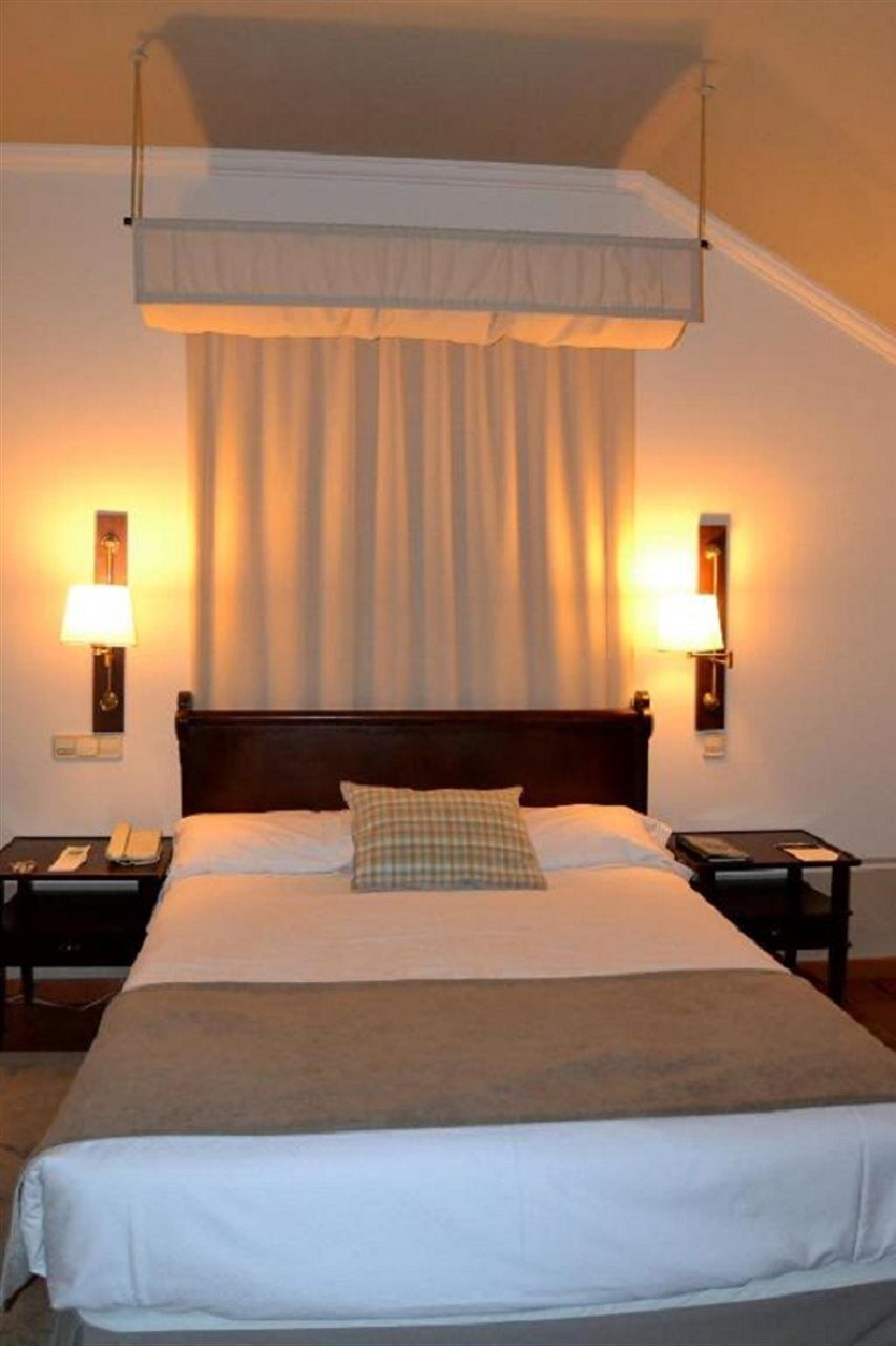ปาราดอร์ เด เลร์มา Hotel ภายนอก รูปภาพ
